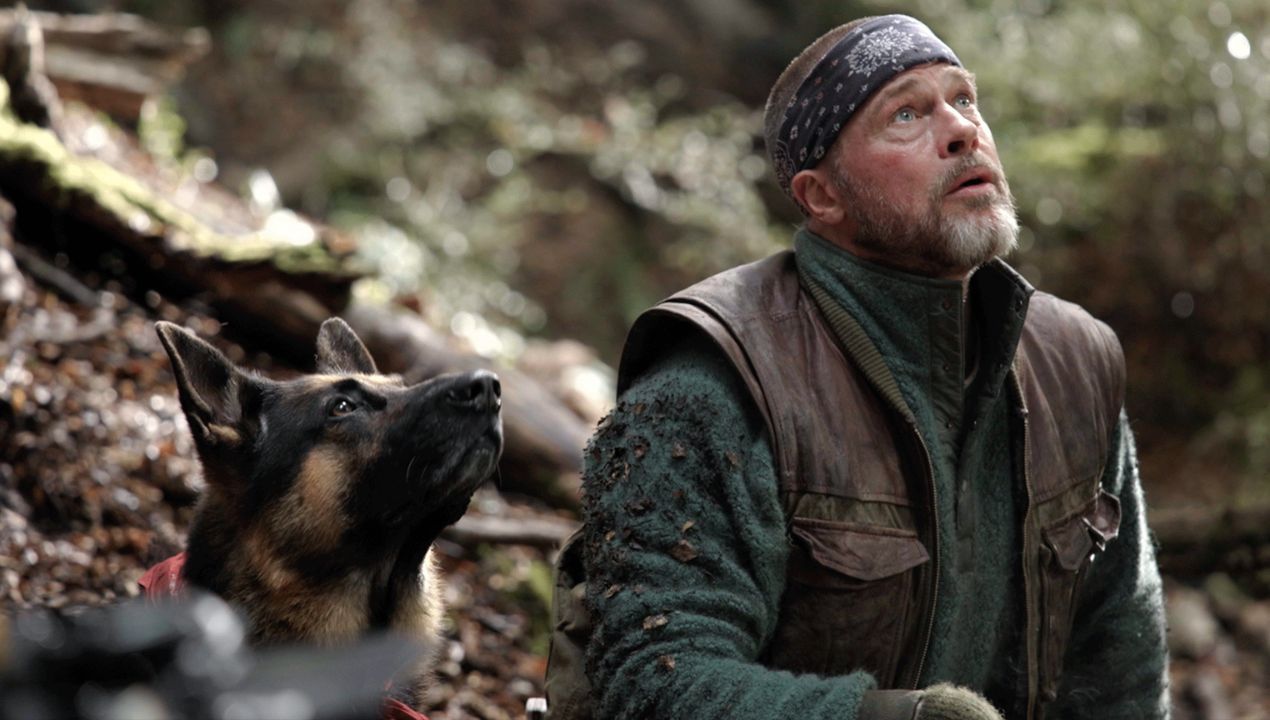 Brad Pitt en zijn hond Odin in Heart of the Beast